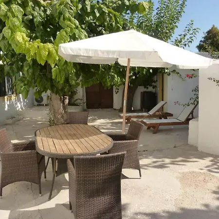 Peleziki Holiday home *